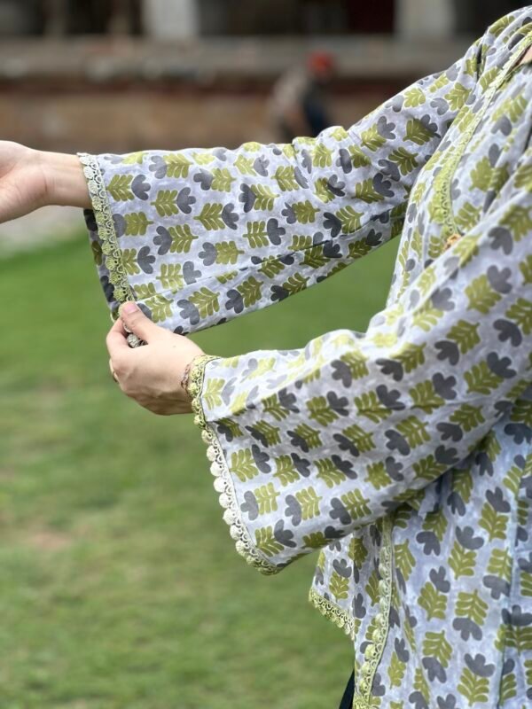 Basanti Baag Angrakha Kurti 🦚 - Image 3