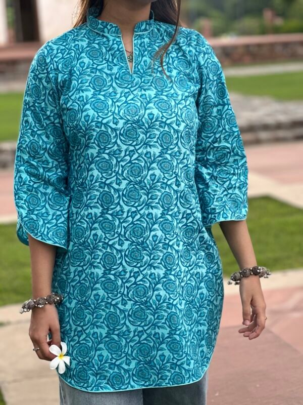 Feroza Phool kurti  🦋 - Image 4