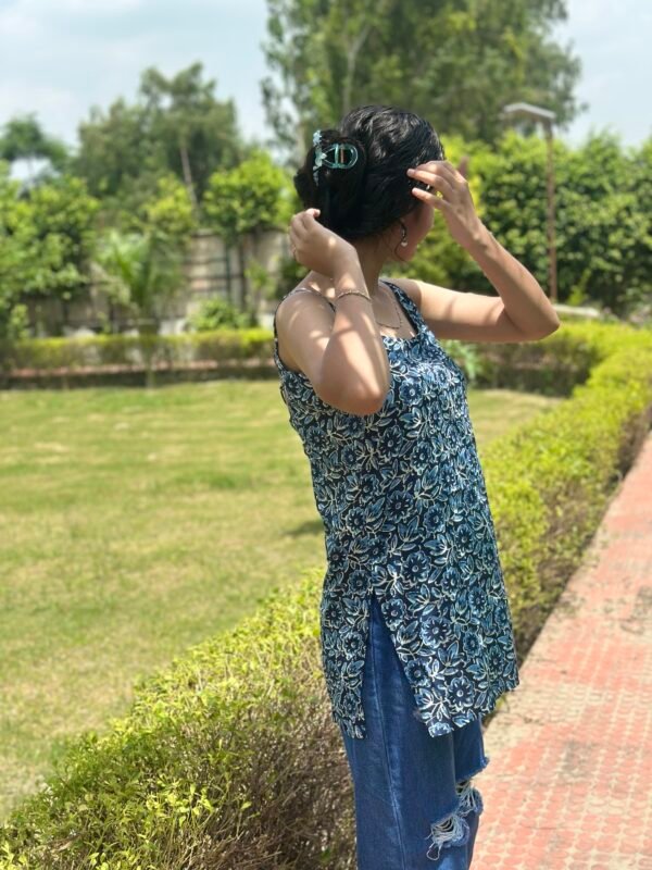 Ocean phool  Kurti💙 - Image 2
